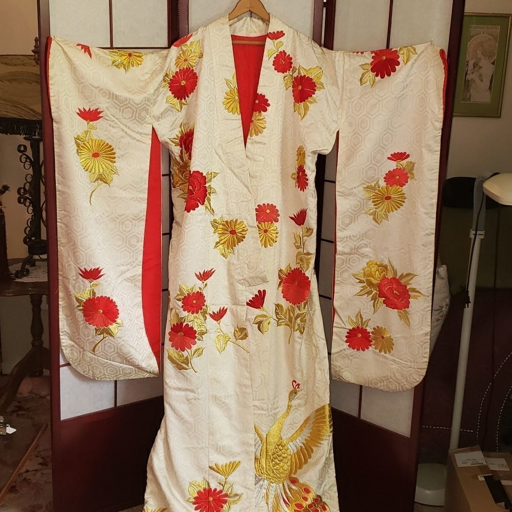 VNTG Brocade Japanese Ceremonial Kimono